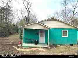 featured image of 960 Center St