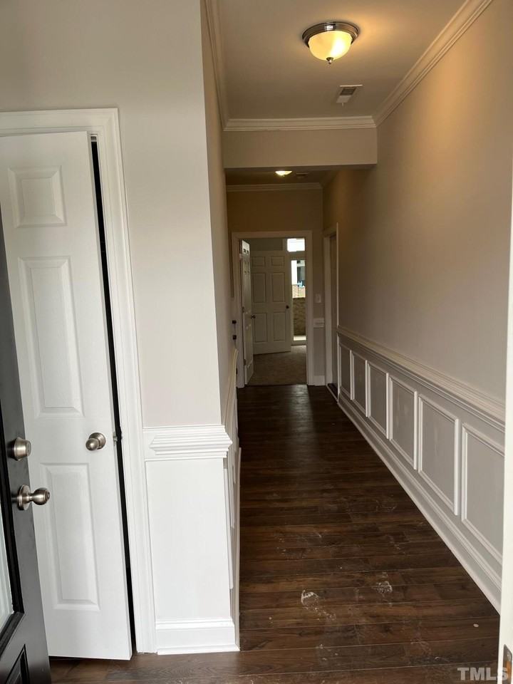 503 Gathering Park Cir - Photo 4 of 34