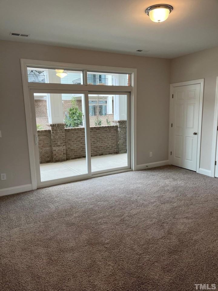 503 Gathering Park Cir - Photo 5 of 34