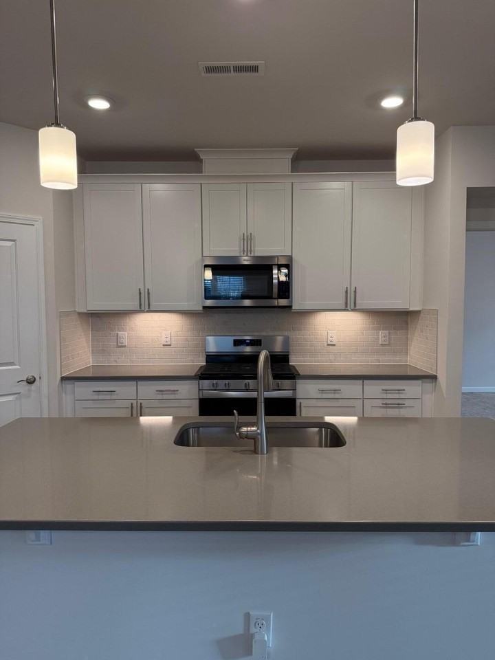 1311 Nichols Creek Rd - Photo 5 of 37