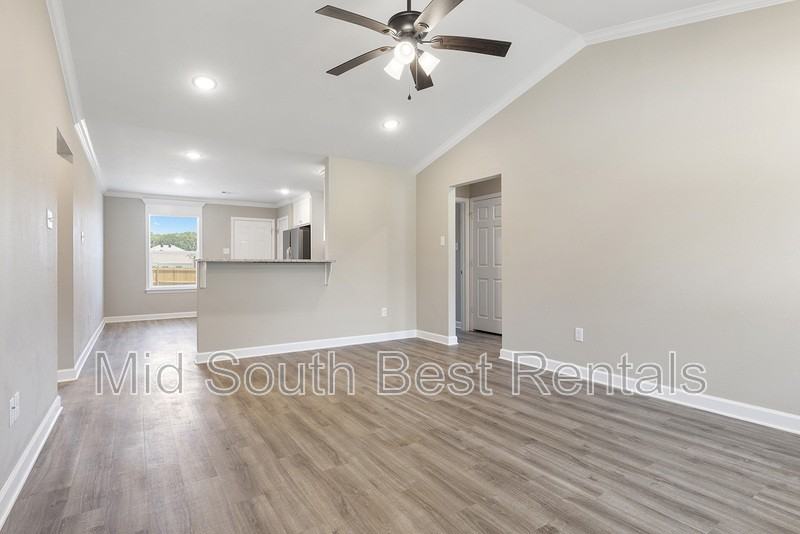 508 Reba Ln - Photo 3 of 15