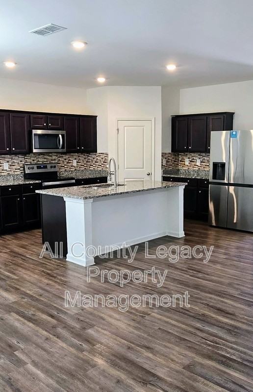 4421 Kendrick Cir - Photo 2 of 12