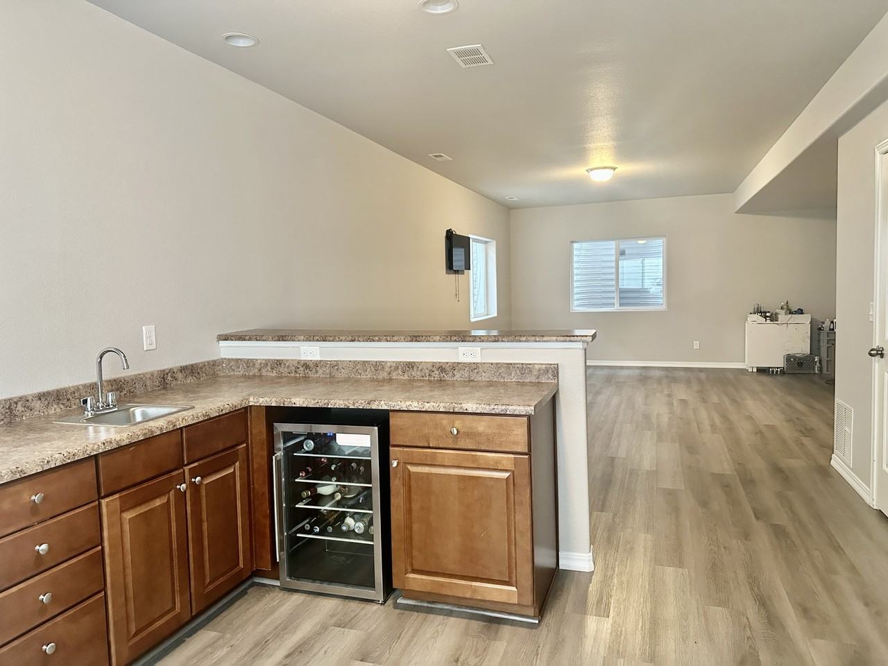 3755 Reindeer Cir - Photo 2 of 21