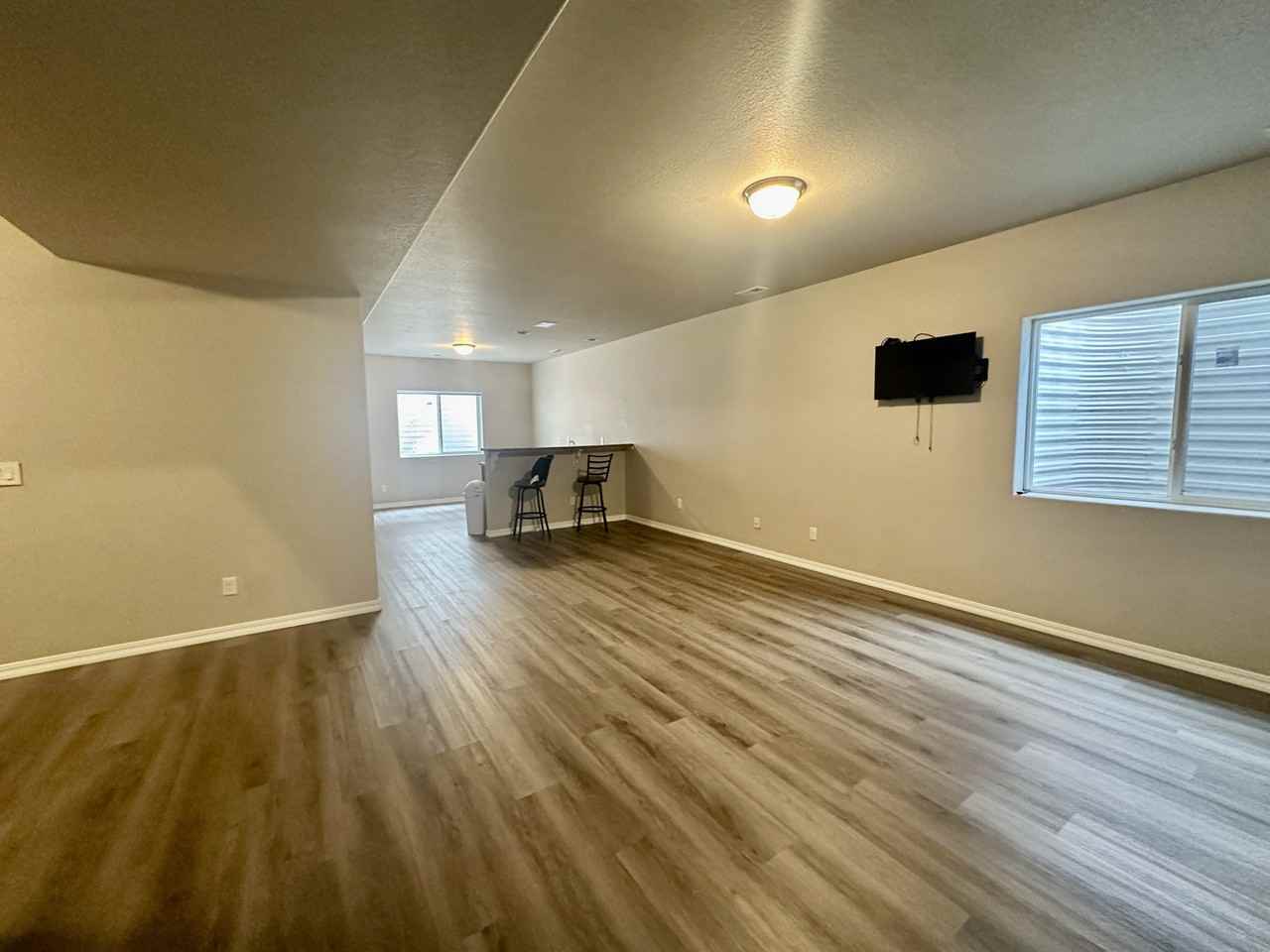 3755 Reindeer Cir - Photo 3 of 21