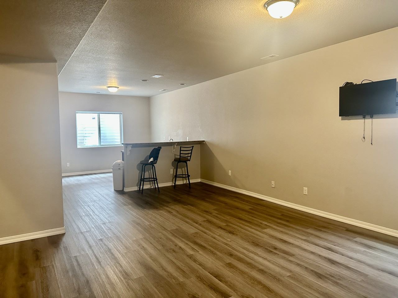 3755 Reindeer Cir - Photo 5 of 21