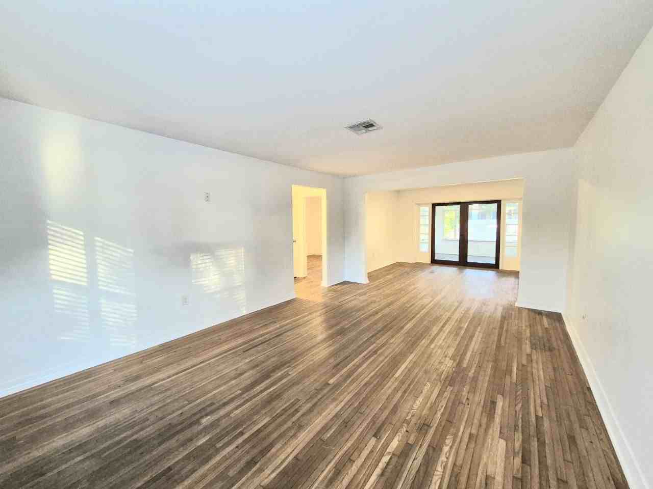 2617 W Watrous Ave - Photo 5 of 32