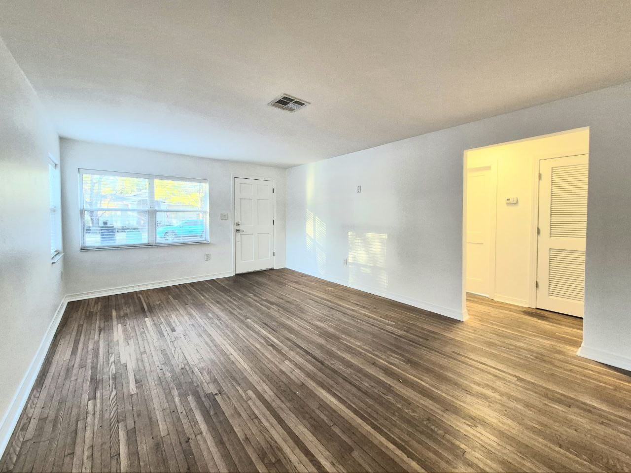 2617 W Watrous Ave - Photo 7 of 32