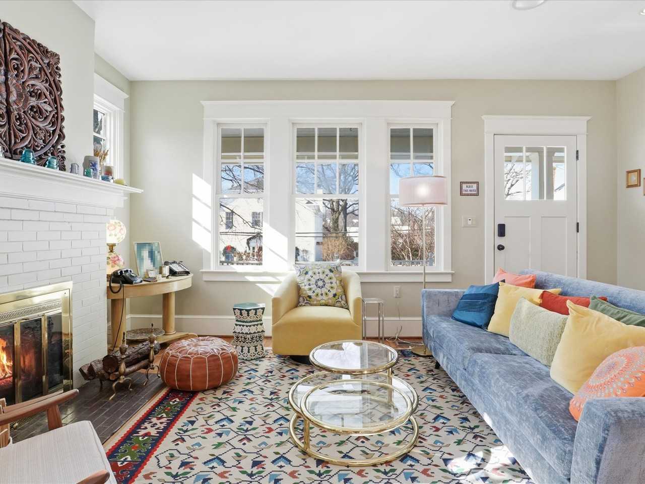 511 N Fillmore St - Photo 5 of 48