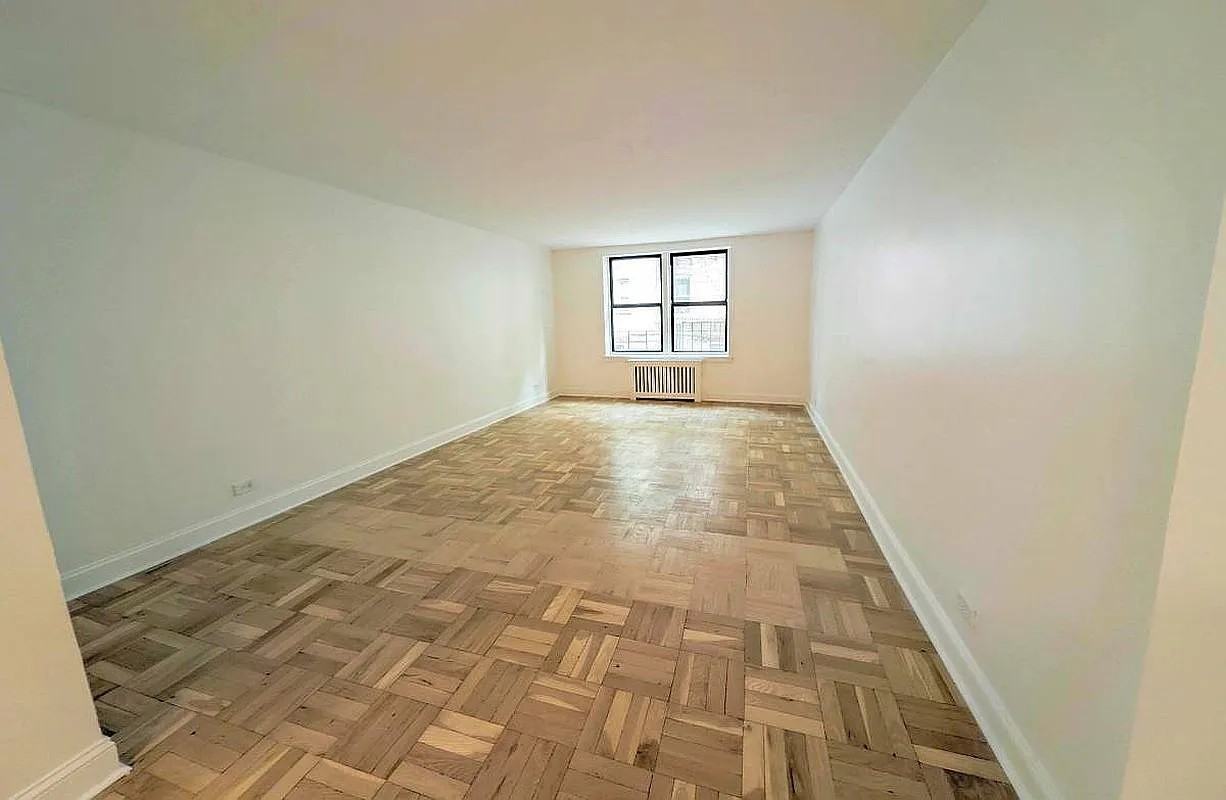 2420 Morris Ave #1A - Photo 4 of 7