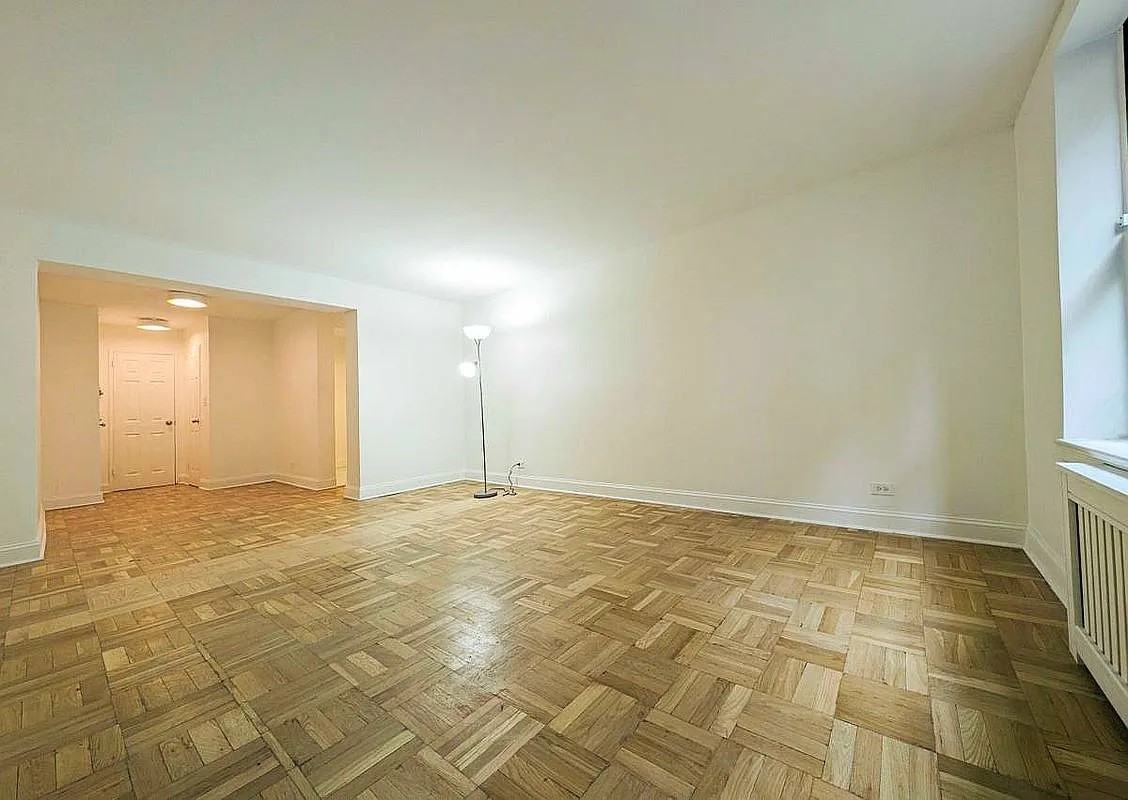 2420 Morris Ave #1A - Photo 5 of 7