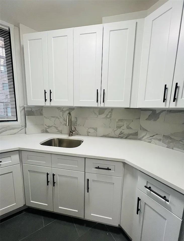 2200 E Tremont Ave #TH - Photo 2 of 7