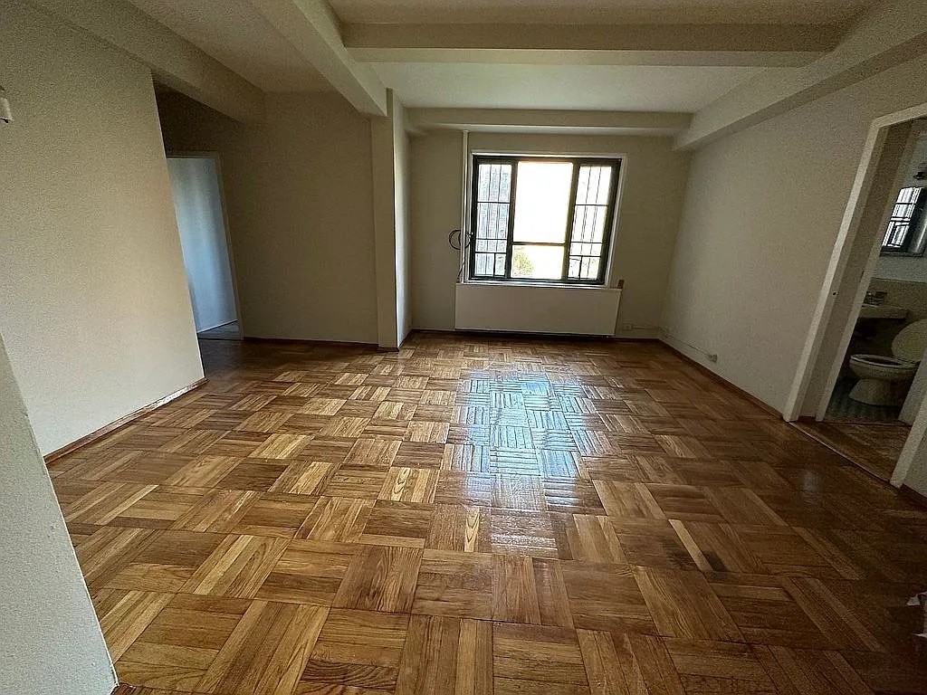 2053 Mcgraw Ave #3G - Photo 6 of 8