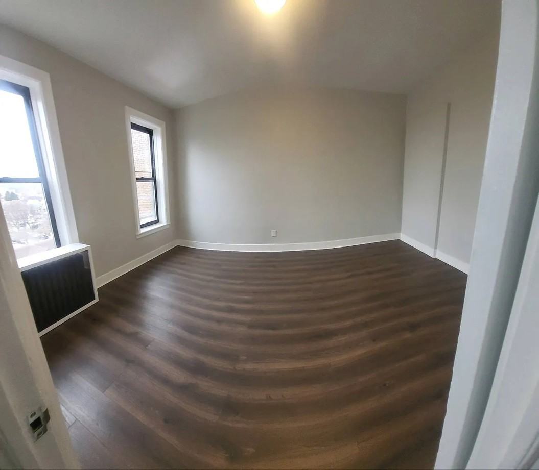 8610 109th St #F5 - Photo 2 of 5