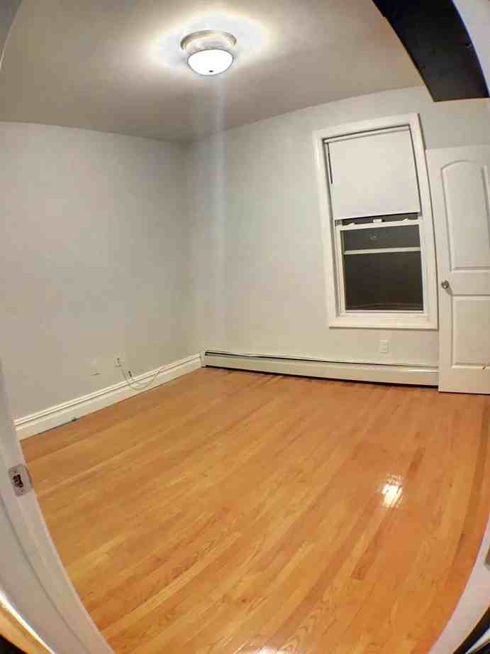 646 E 241st St - Photo 4 of 6