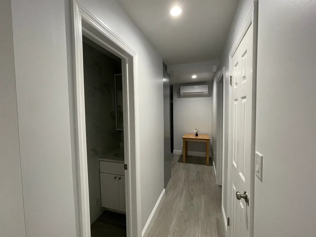 895 Tiffany St #6D - Photo 3 of 9