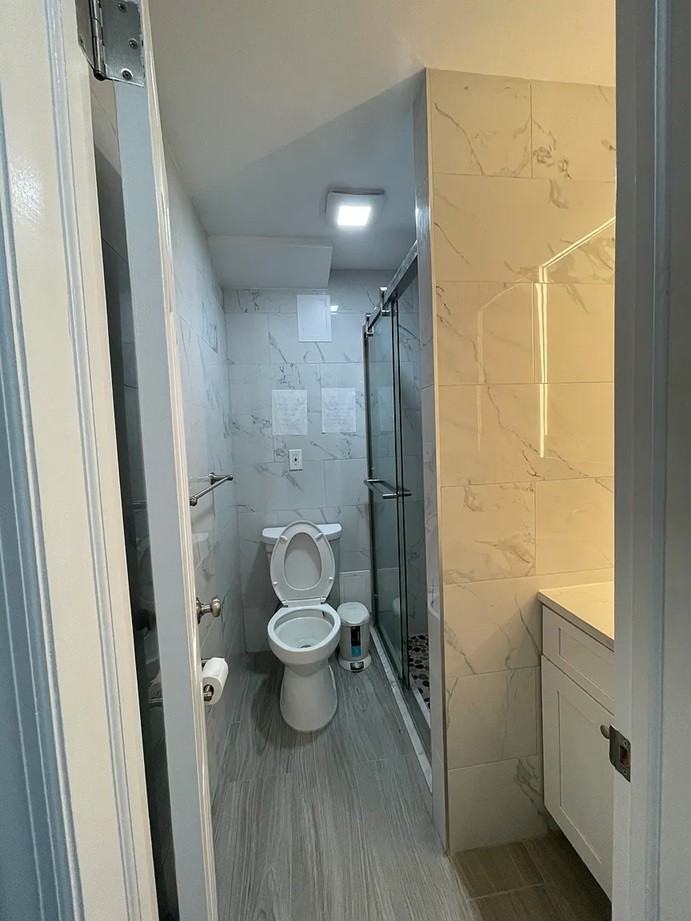 895 Tiffany St #6D - Photo 4 of 9