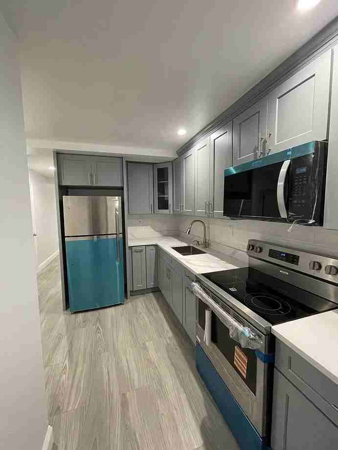 895 Tiffany St #6D - Photo 7 of 9