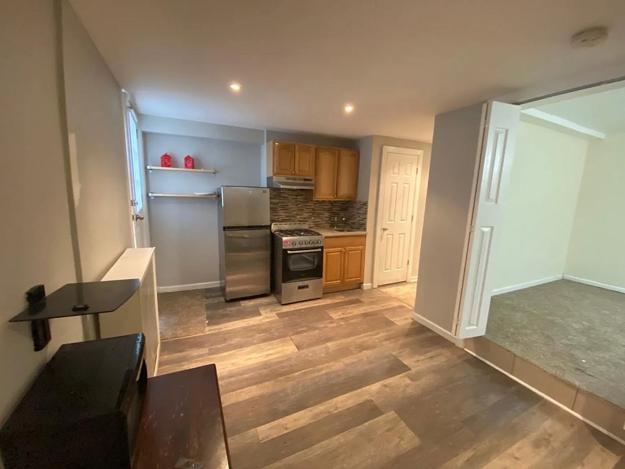 1629 Radcliff Ave #3D - Photo 4 of 7