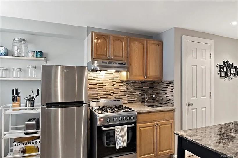 1629 Radcliff Ave #3D - Photo 6 of 7