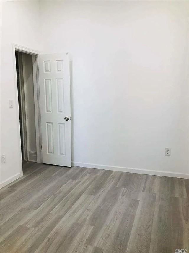 3075 41st St #6D - Photo 2 of 5