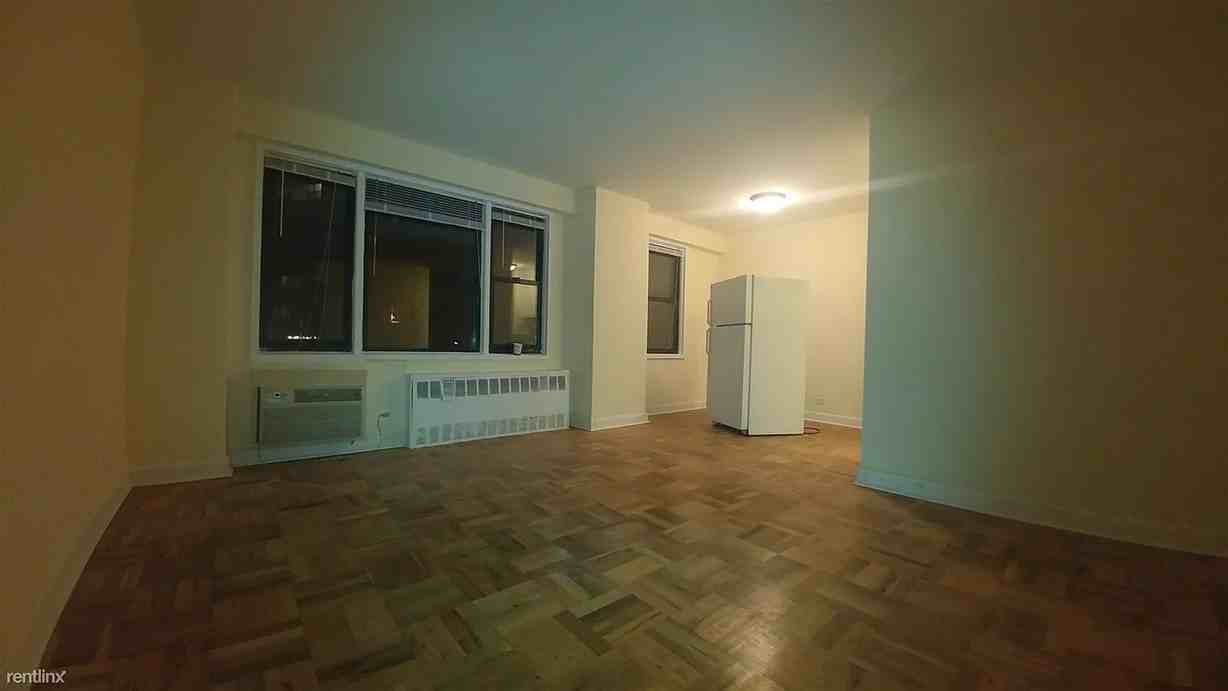 8238 Kew Gardens Rd #4C