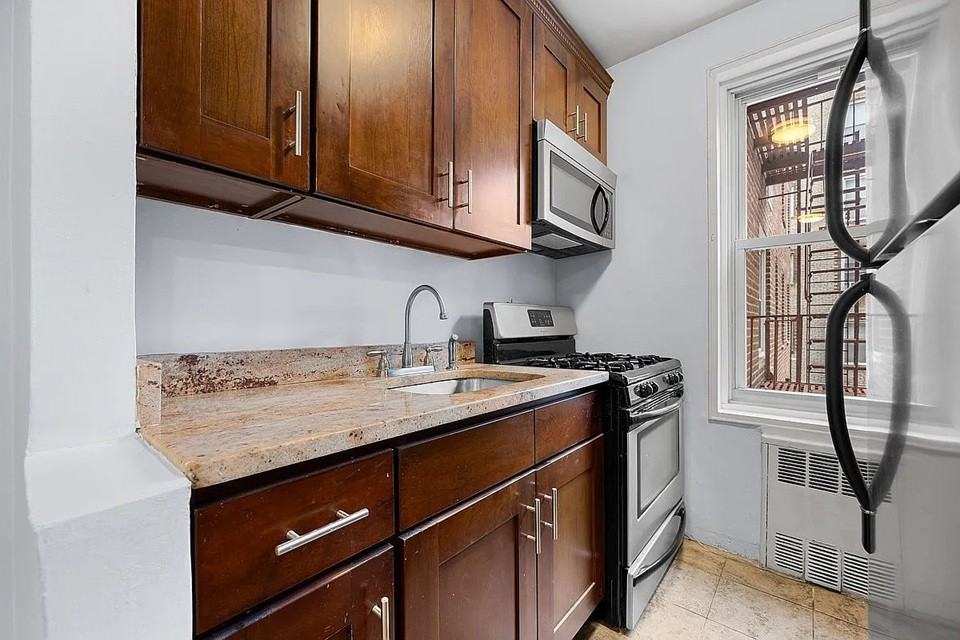 9411 Shore Rd #2I - Photo 4 of 10