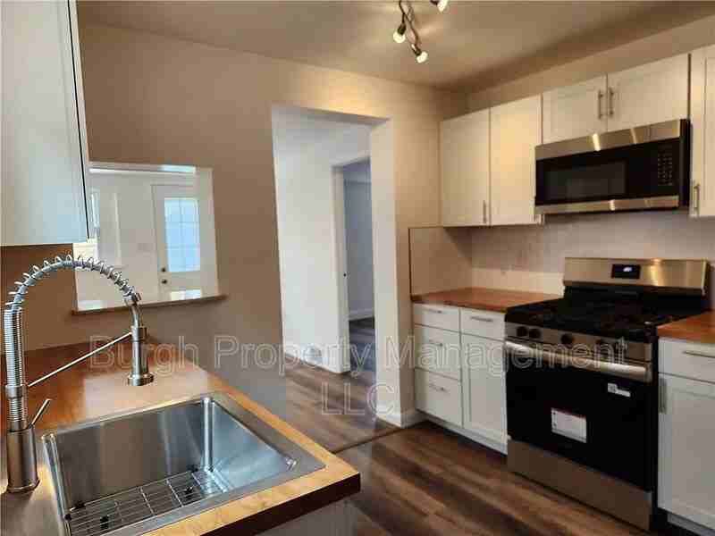 331 Redwood St - Photo 2 of 19