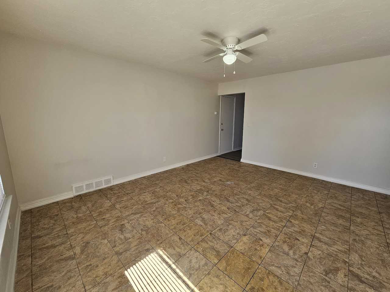 209 Nw 79th St - Photo 2 of 12