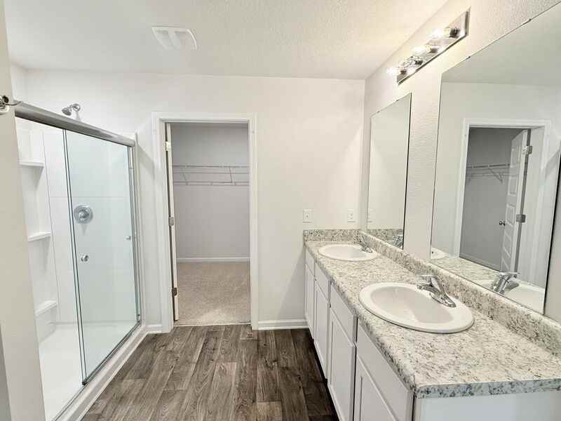 5529 Guinevere Ln - Photo 6 of 16