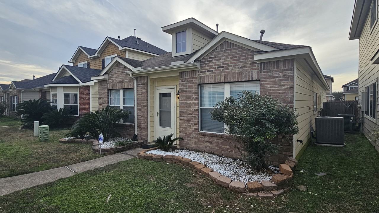 4014 Mossy Place Ln - Photo 2 of 22