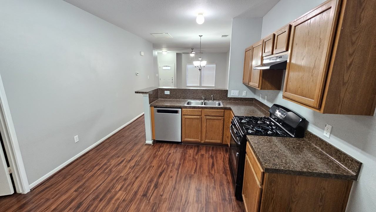 4014 Mossy Place Ln - Photo 5 of 22