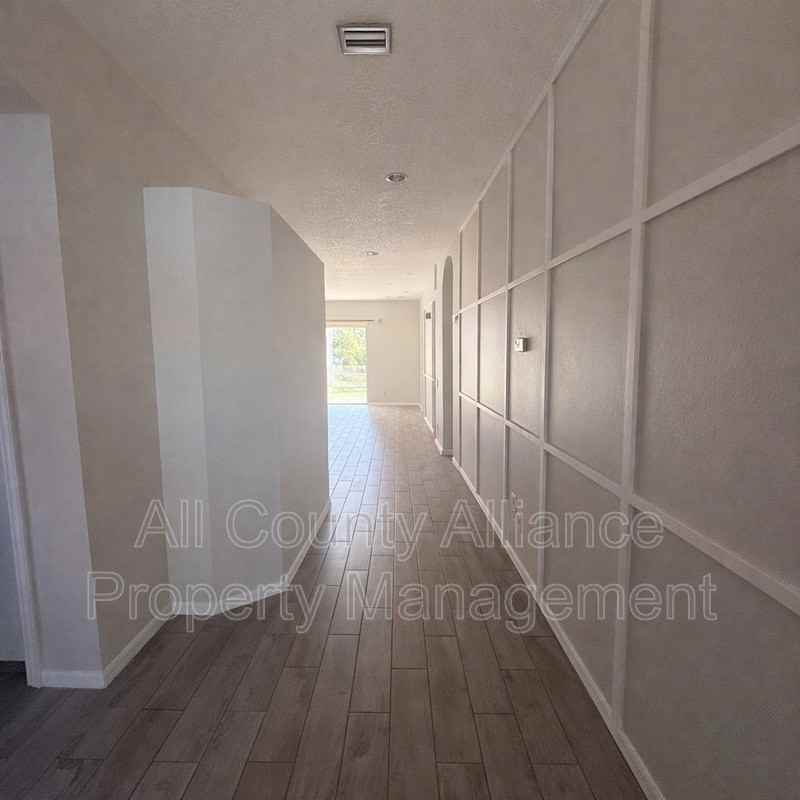 7532 Blue Spring Dr - Photo 3 of 35