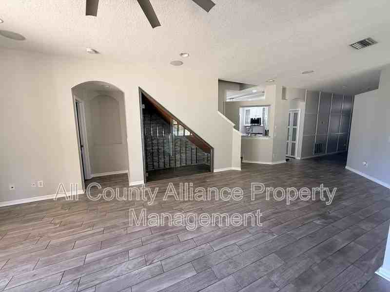 7532 Blue Spring Dr - Photo 6 of 35