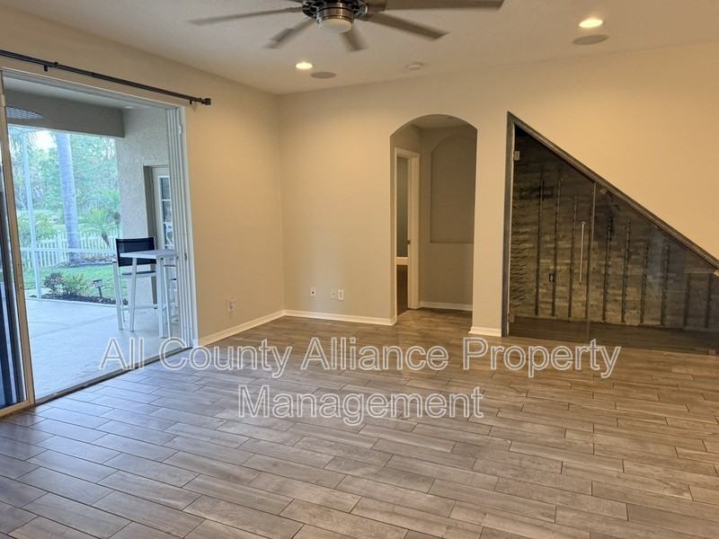 7532 Blue Spring Dr - Photo 7 of 35