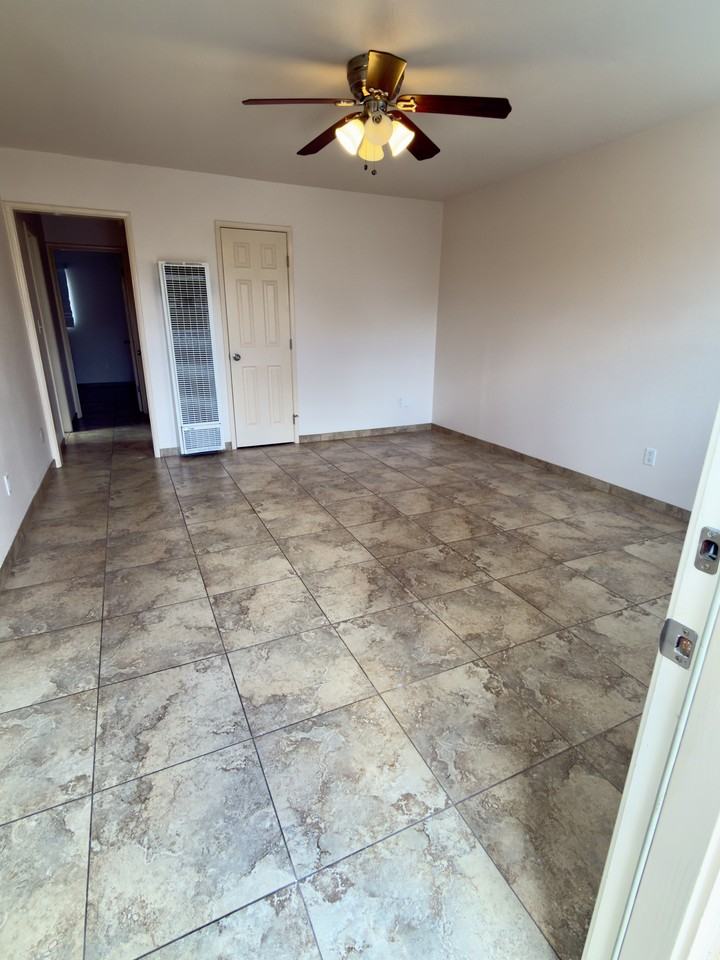 223 N D St #A - Photo 2 of 12