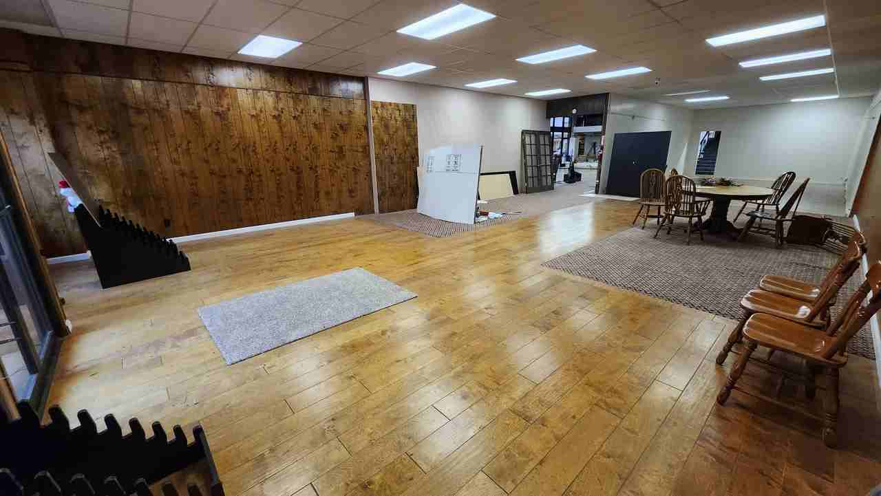 123 W Ocean Ave - Photo 2 of 15