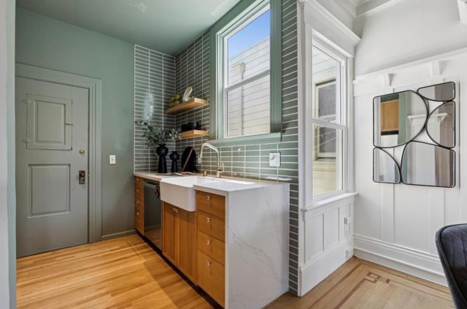 1754 Larkin St - Photo 4 of 15