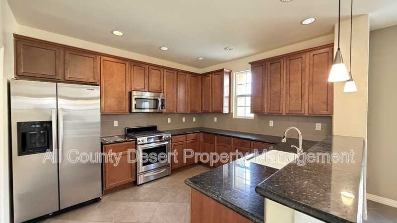 52275 Desert Spoon Ct - Photo 3 of 17