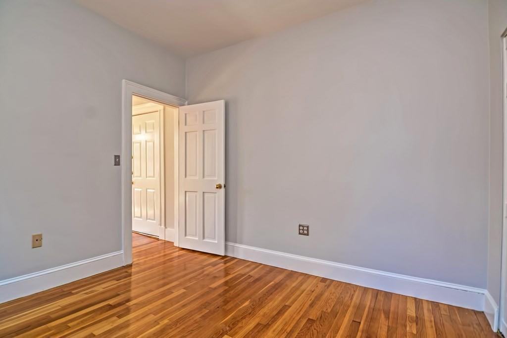 27 Anderson St - Photo 7 of 21