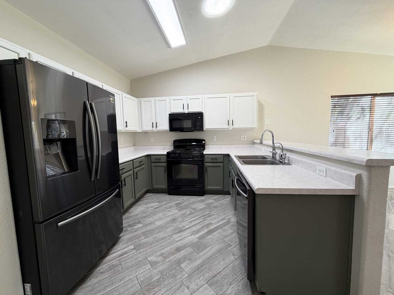 8747 N Golden Moon Way - Photo 7 of 23