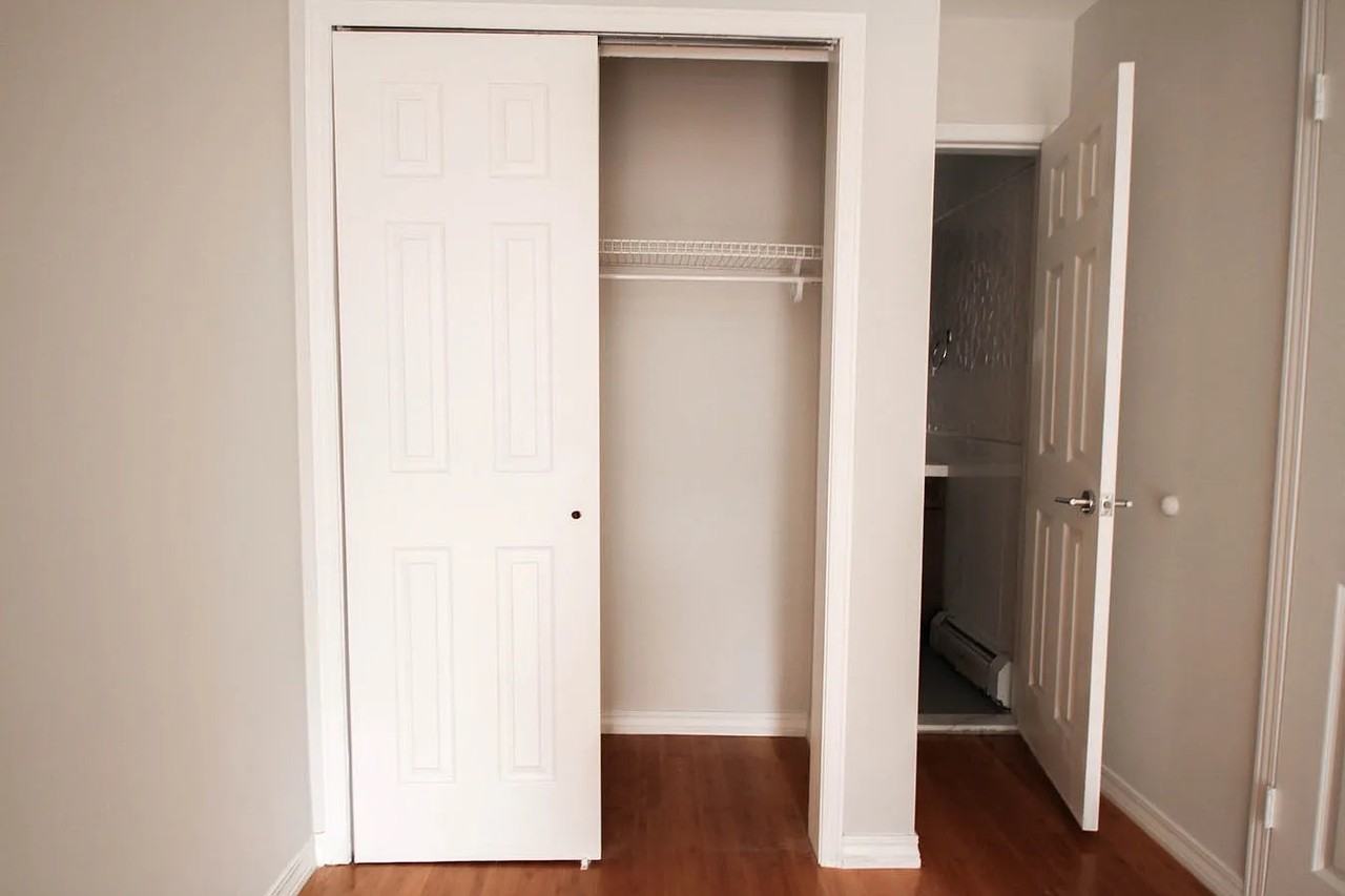 252 Macdougal St - Photo 7 of 10