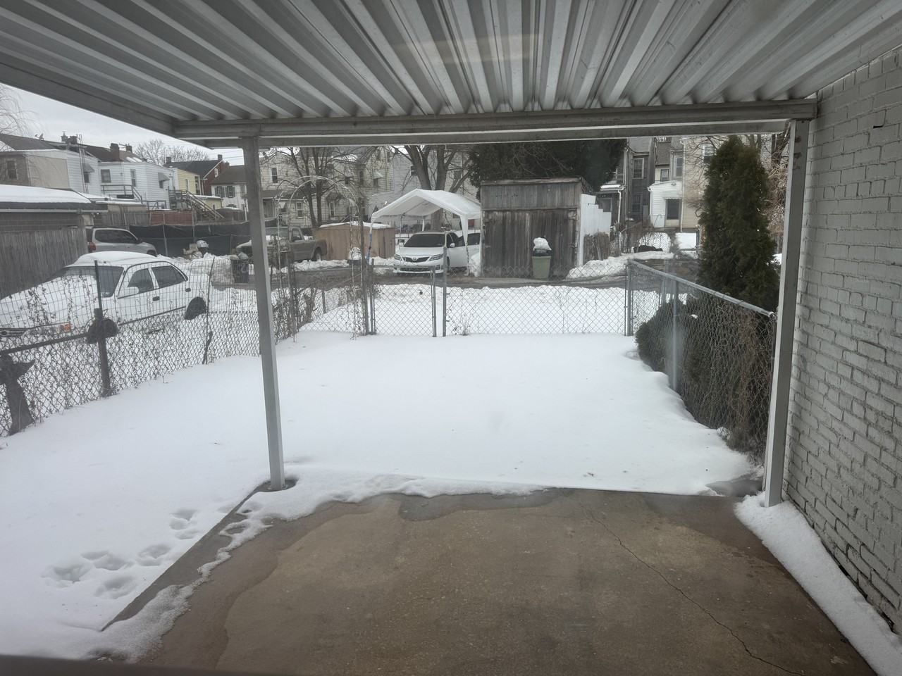 227 Mifflin St - Photo 4 of 24