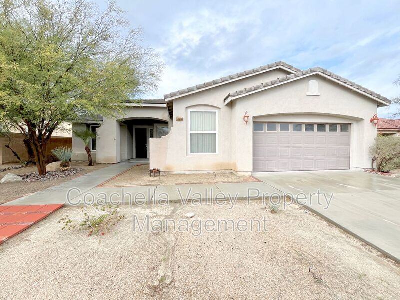 66206 Lantana Ln - Photo 2 of 47