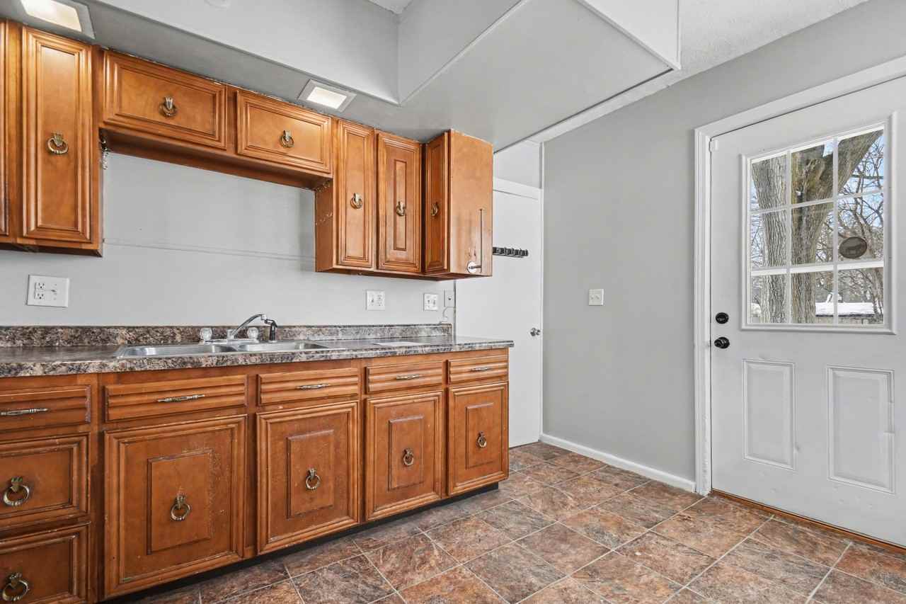 125 Orange Ave - Photo 3 of 16