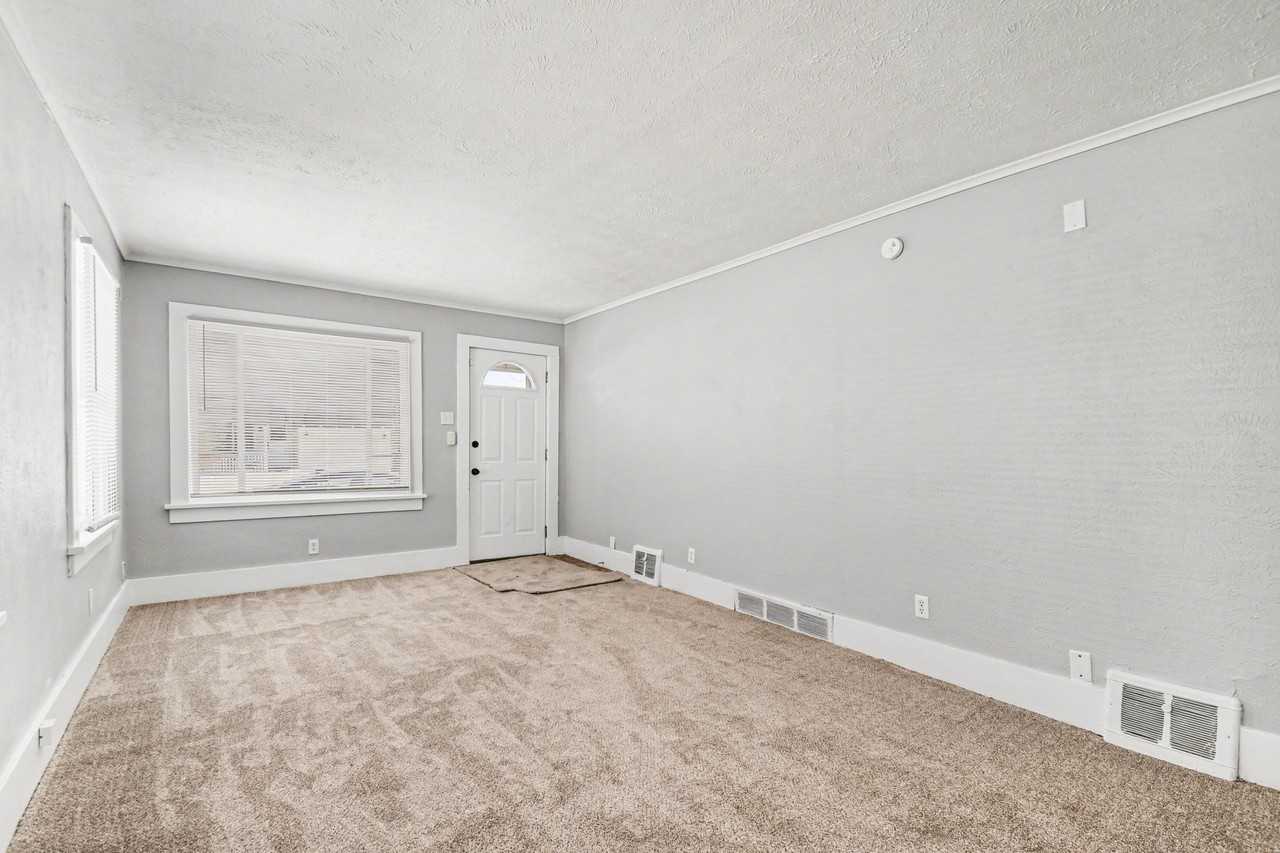 125 Orange Ave - Photo 5 of 16