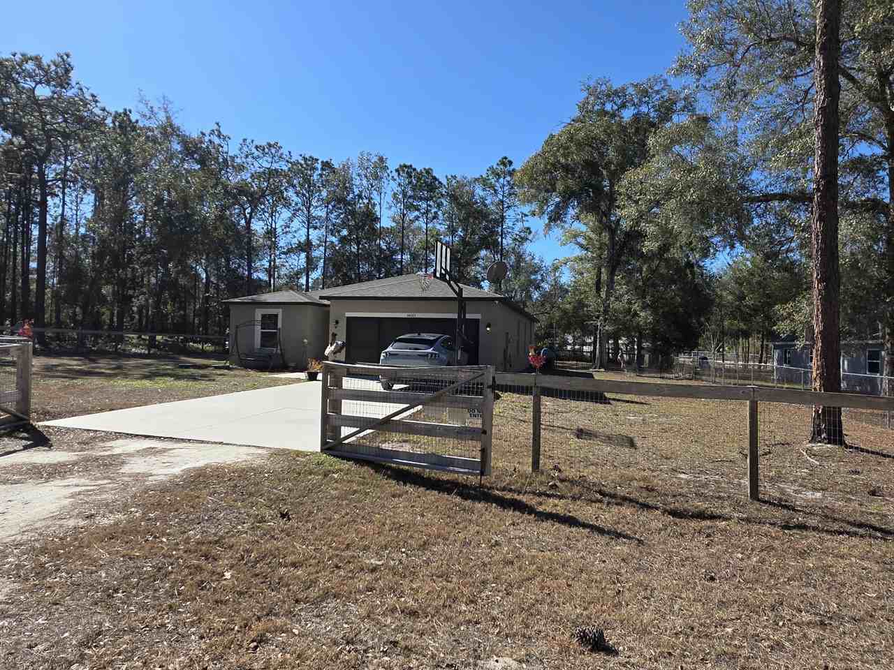 14073 Cedarwood Ave - Photo 2 of 26