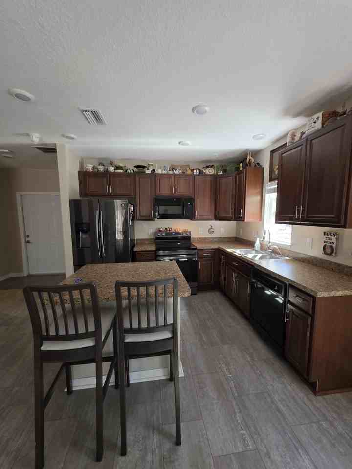 14073 Cedarwood Ave - Photo 7 of 26