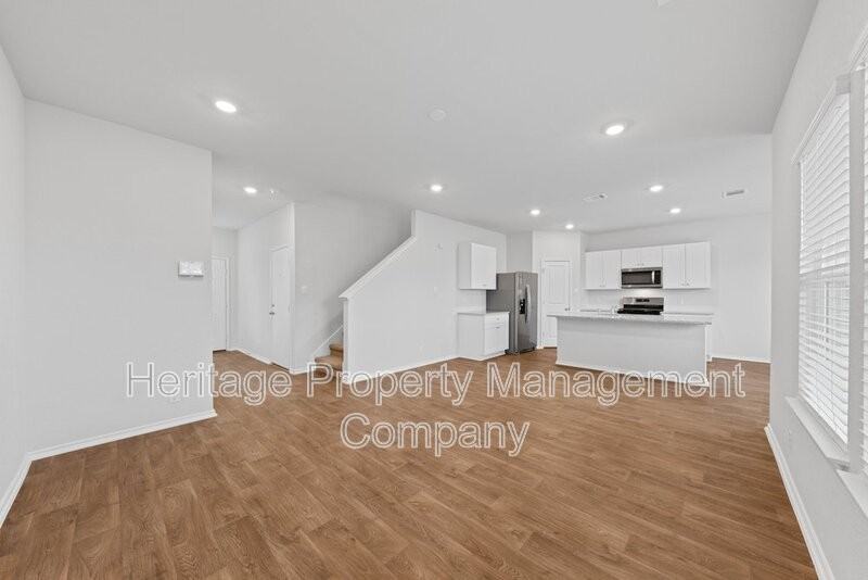 6212 Sunhigh Dr - Photo 5 of 34