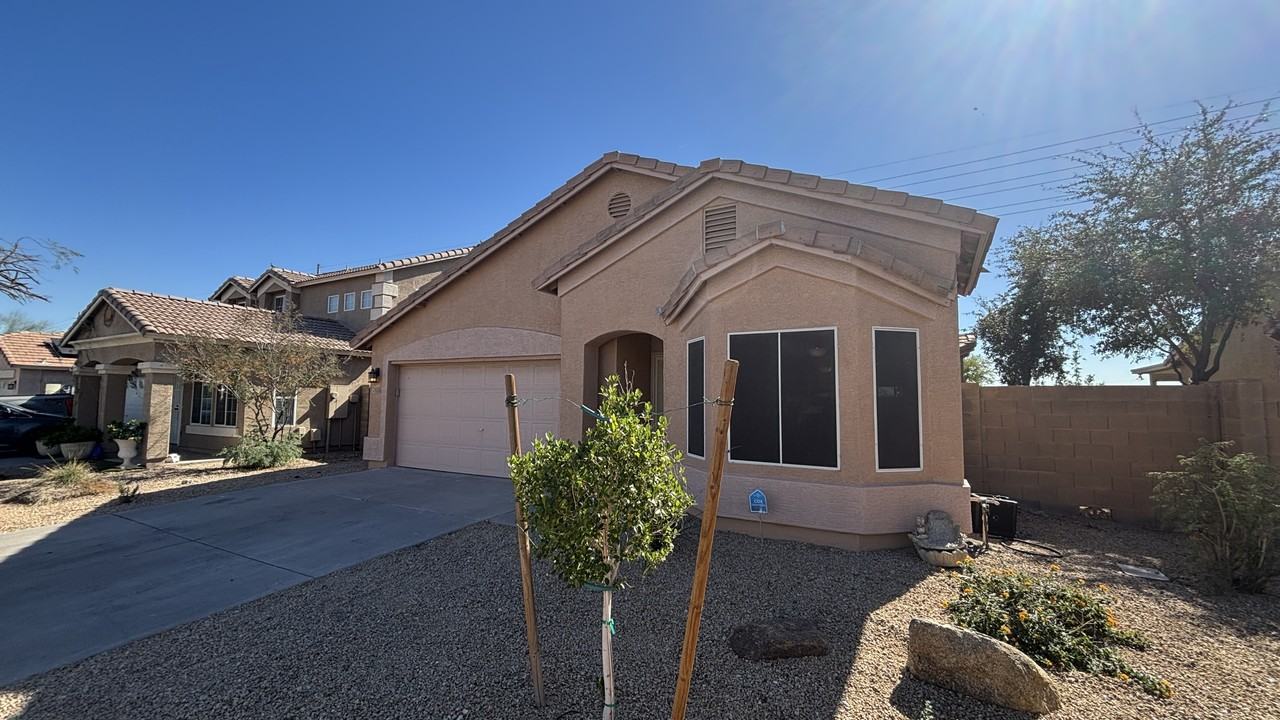 24185 W Desert Bloom St - Photo 2 of 25