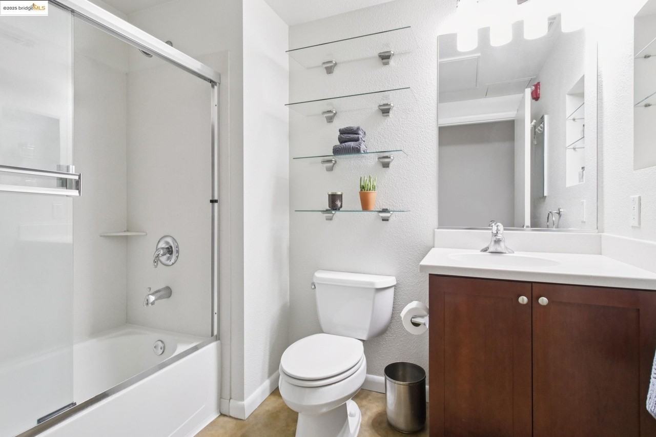 6466 Hollis St - Photo 2 of 3